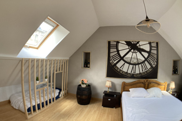 King size bed room