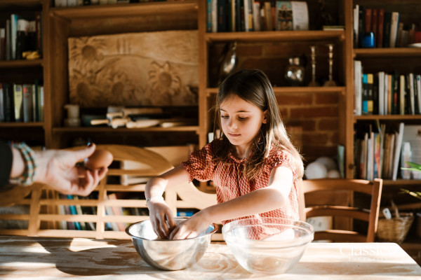 my daughter stella at the cooking class with kinds in Umbria 