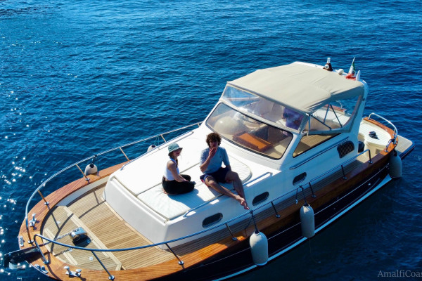 GOZZO SPARVIERO - Private tour in Premium Yacht from Sorrento to Capri and Positano
