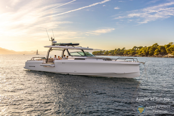 Rent Yacht Axopar 45 Sun Top con Skipper
