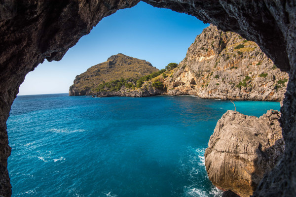 Private Day Tour to Capri and the Blue Grotto from Salerno

