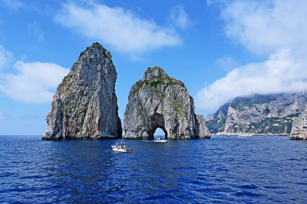 Private Day Tour to Capri and the Blue Grotto from Salerno
