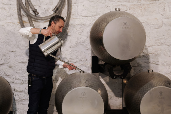 Inox tanks in the vat room