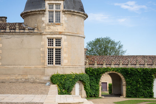 Tour in the château