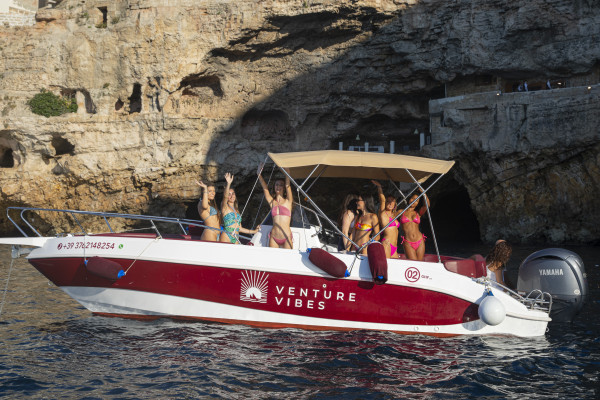 Exclusive Boat Party Experience