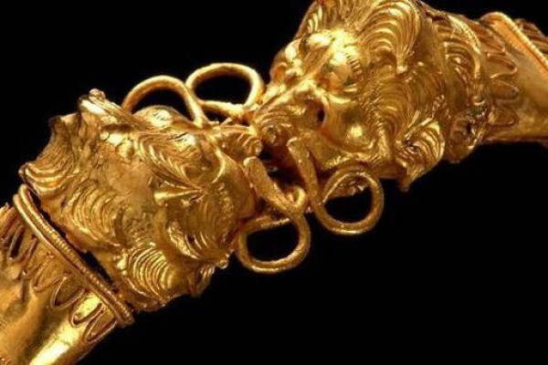 Authentic Routes: The Treasures of Magna Graecia 
