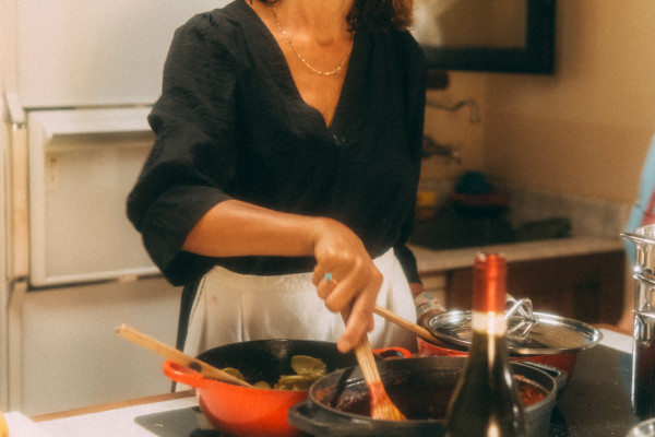 me making the sauce 