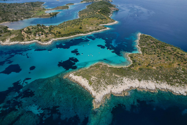 Diaporos Islands complex