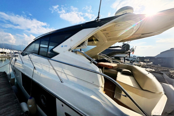 Yacht excursion with Skipper from Salerno to Positano, Cranchi M44
