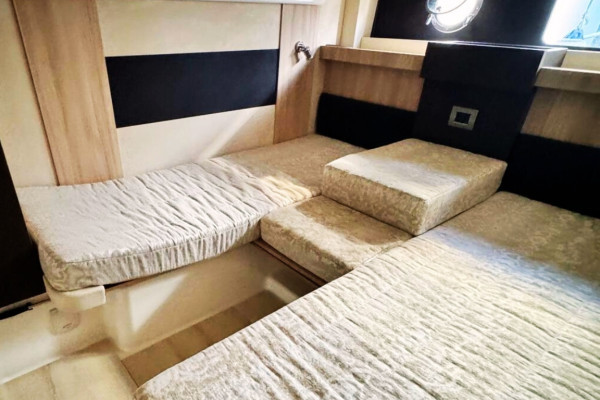 Yacht excursion with Skipper from Salerno to Positano, Cranchi M44
