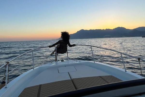 Boat Tour Amalfi Coast Saver 10.30 (max 11 guests)