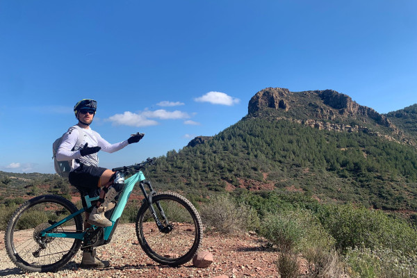 Explore breathtaking viewpoints on our exclusive Sierra Calderona e-bike tour—just outside Valencia