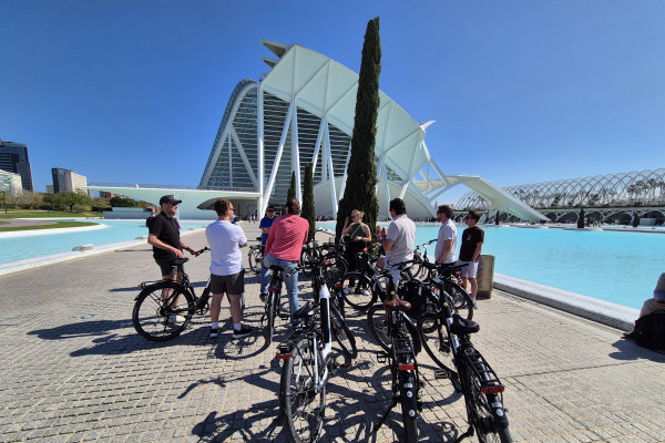 Comfortable bikes for your guided city tour of Valencia from the cruise port 