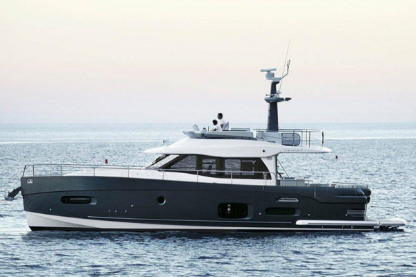 Yacht Charter Azimut Magellano 53 - Capri and Amalfi Coast