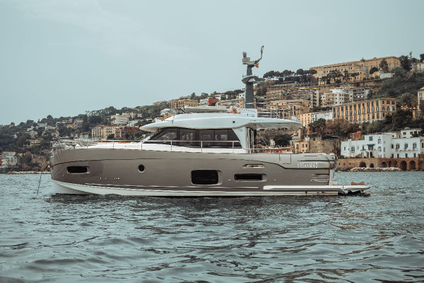 Yacht Charter Azimut Magellano 53 - Capri and Amalfi Coast
