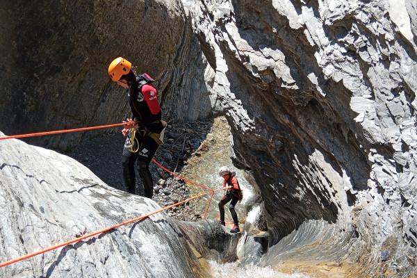 Safe rappelling!