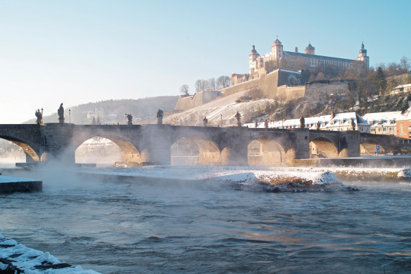 © Congress Tourismus Würzburg, Andreas Bestle
View of the snow-covered Marienberg fortress