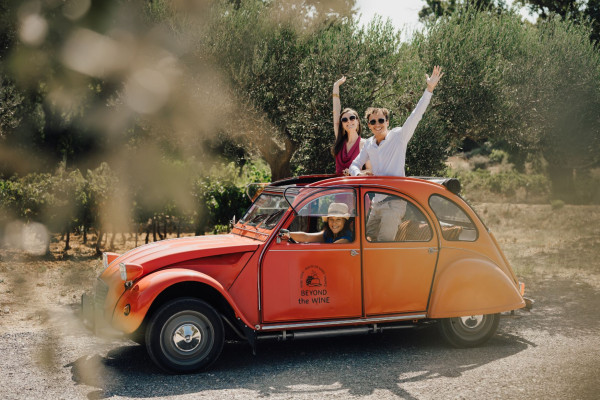 Wine tour 2CV Saint-Tropez - Elia Kuhn Photographe - Beyond The Wine 