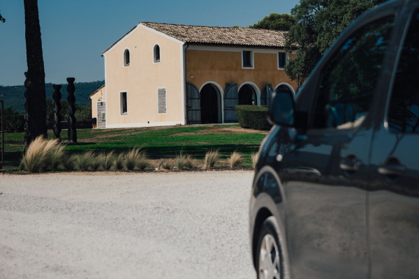 Private wine tour by minivan - Saint-Tropez - Elia Kuhn Photographer - Beyond The Wine - Château Saint-Maur, Cru Classé 
