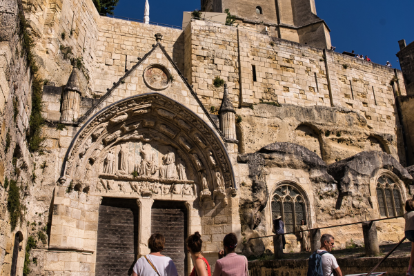 Wine tour Saint-Emilion Vert Bordeaux underground church