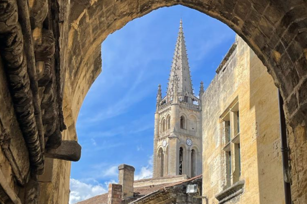 Wine tour Saint-Emilion Vert Bordeaux underground church