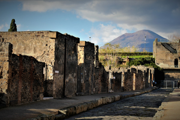 Pompei Skip-the-Line – Tour Guidato 2h All Inclusive (da Salerno)
