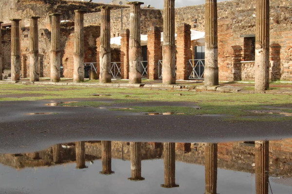 Pompei Skip-the-Line – Tour Guidato 2h All Inclusive (da Salerno)
