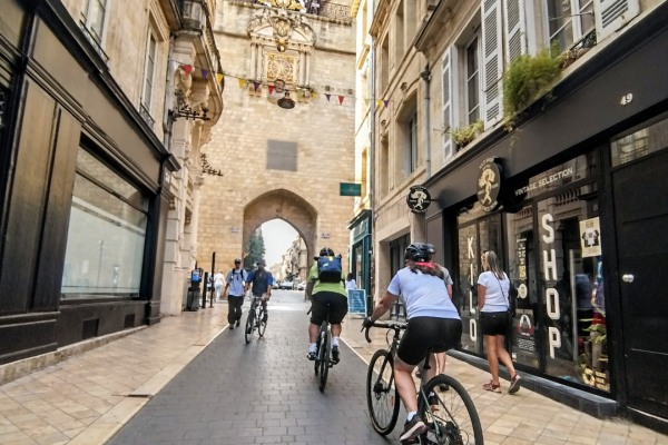 Bordeaux by Gravel Bike - historic center & contemporary districts - Gravel Explore