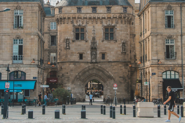 Bordeaux by Gravel Bike - historic center & contemporary districts - Gravel Explore