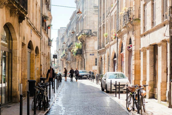 Bordeaux by Gravel Bike - historic center & contemporary districts - Gravel Explore