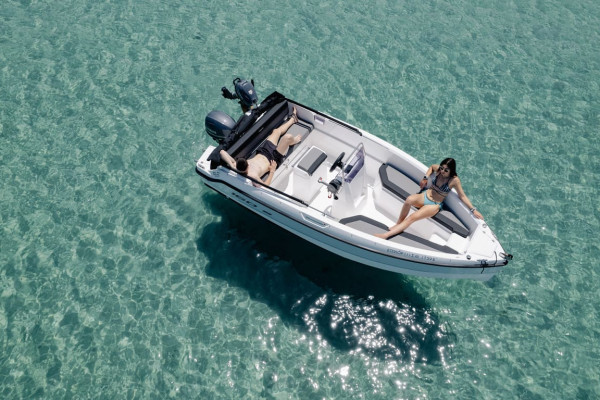 Navigator boat rental - Ionian Sea
