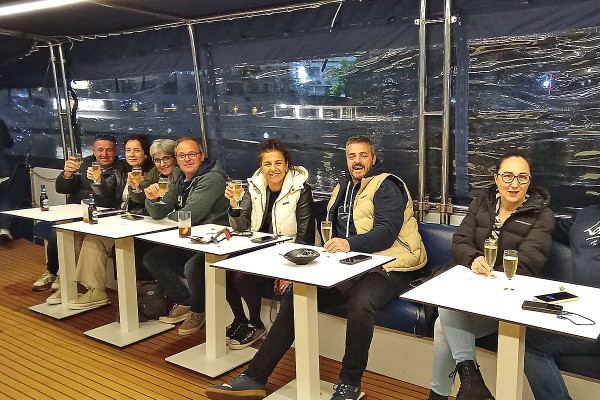 Dining experience on board with views of Seville.
