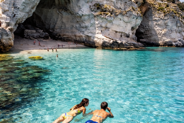 Tropea lovers cave