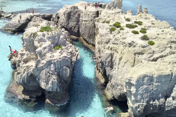 Riaci bay