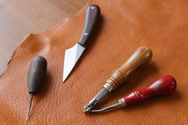 Fun Easy Leather Making Experience in Florence