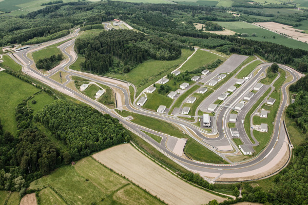 4.2 kilometres, 19 curves, 26 percent incline - and you right in the middle of it
