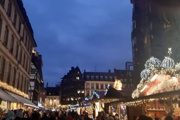 The Christmas market in the Cathedral Place