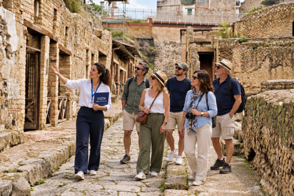 Herculaneum: 2-Hour Guided Tour + Entry Ticket
