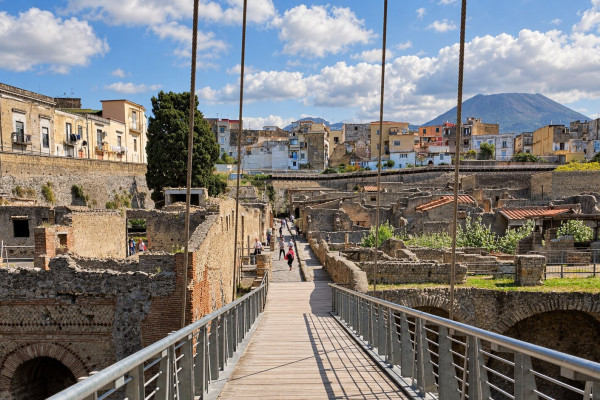 Herculaneum: 2-Hour Guided Tour + Entry Ticket

