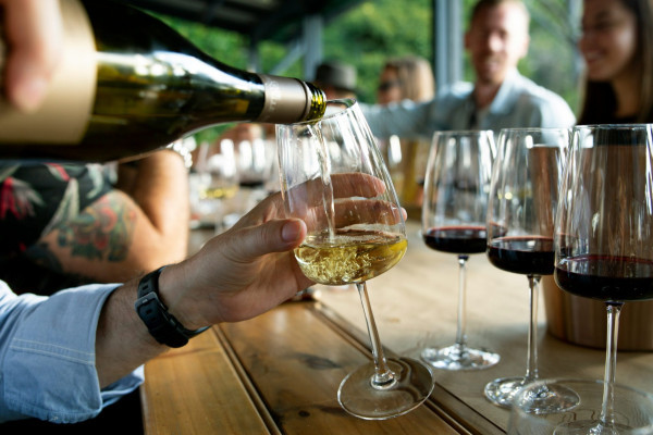 A toast in the middle of the tasting