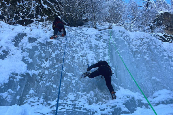 ICE CLIMBING FIRST EXPERIENCE
