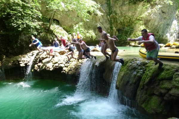 Group cliff jumping Group cliff jumping