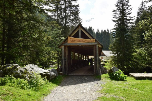 Parcs des Loups - entrance