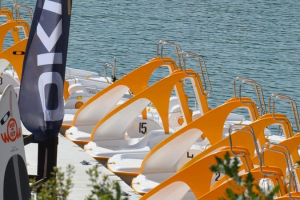 OKWIDE Pedal boat rental - Lake Saint-Cassien