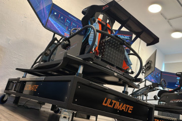 Der ultimative Full-Motion Rennsimulator!
