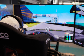 Der ultimative Full-Motion Rennsimulator!