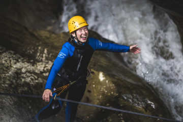 Hohe Abseilstellen beim Canyoning im Schwarzwasserbach mit MAP-Erlebnis