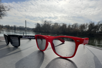 Farben: rot und schwarz
