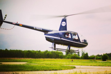 Pärchenflug im Hubschrauber 30 Min. an 12 Standorten