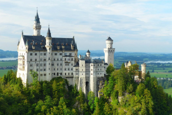 Hubschrauber-Rundflug Schlösser und Seen bei München Hubschrauber-Rundflug Schlösser und Seen bei München